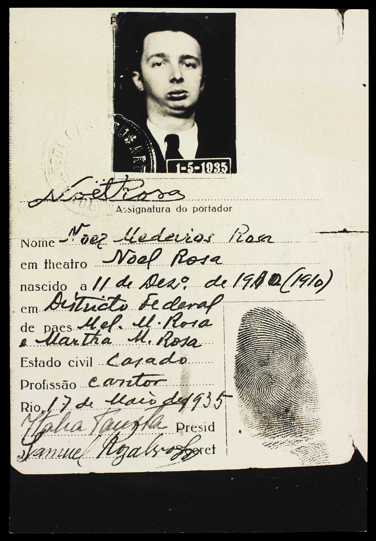 Noel Rosa e Marilia Batista ao violão