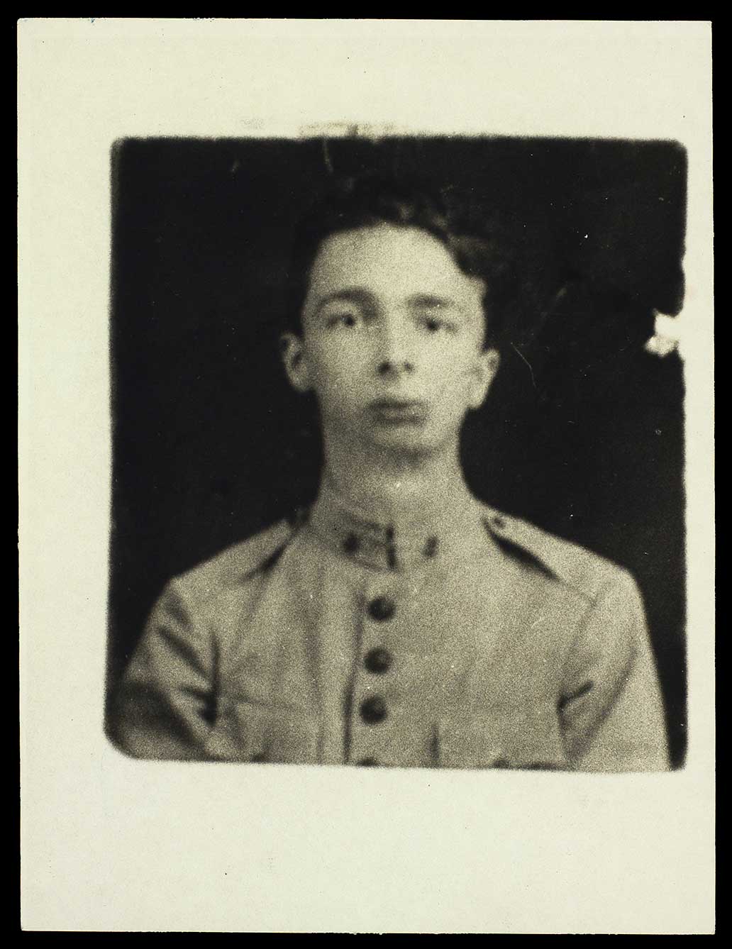 Noel Rosa com uniforme do Colégio São Bento